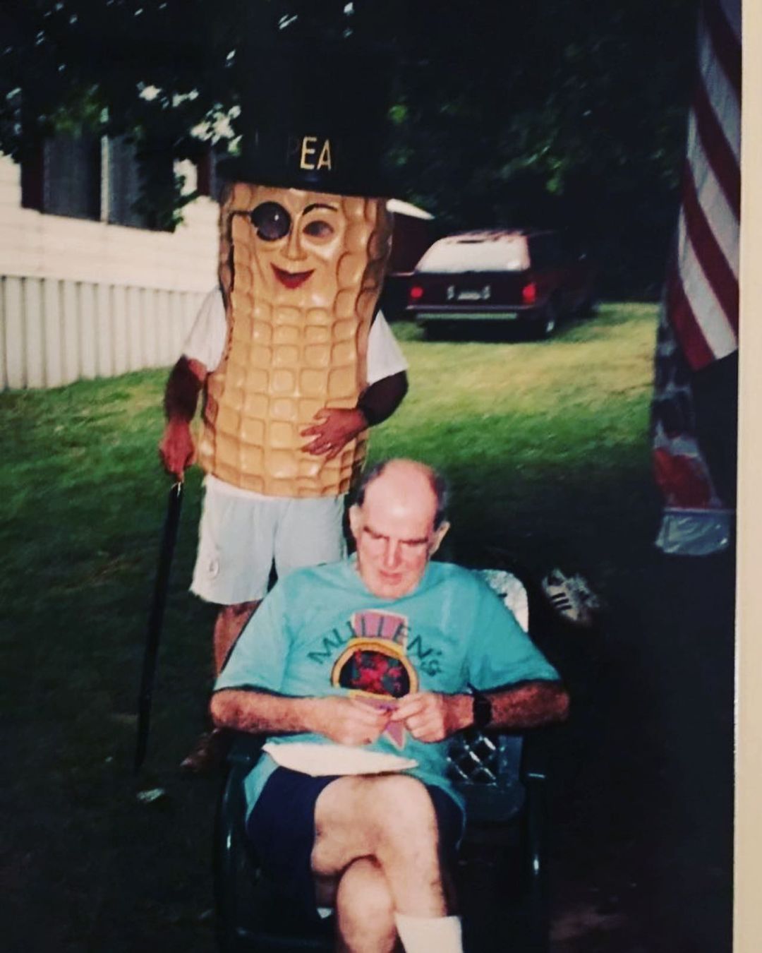 Here’s another terrifying @mrpeanutofficial sighting from Judge John Hodgman. But if you don’t mind spoilers, swipe over to see that even today’s NYT crossword is getting in on #maxfundrive. PS the link to this episode is in my bio, and it’s a...