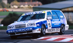 egglybagelface96:  Rickard Rydell’s Volvo