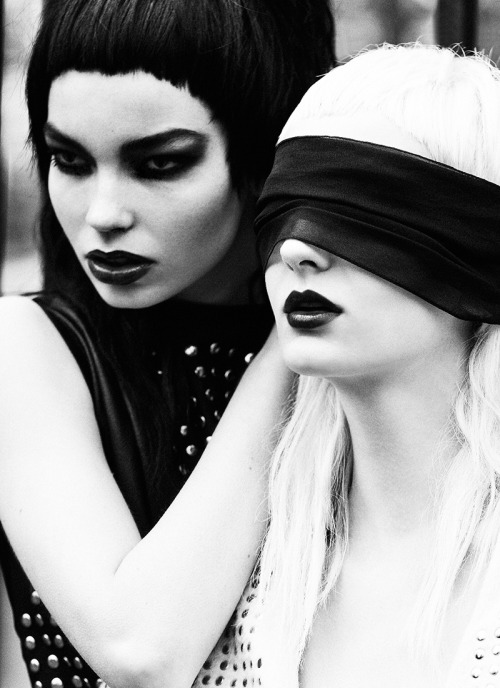 GARDEN OF GOOD &amp; EVILMEAGAN AND GABY BY CHRIS NICHOLLS FOR FASHION MAGAZINE