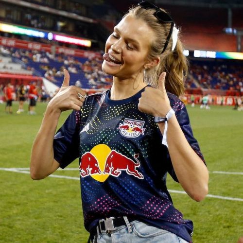 prideliveofficial: @newyorkredbulls welcomed the #rebel628 crew for their Pride Night on #stonewalld