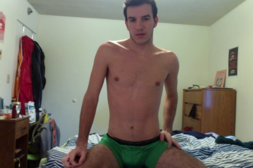 the-uppity-b:  I don’t know I felt real good about my body today 