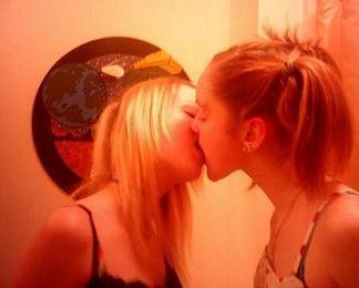 xdefile:thiss is me and my best friend ever since we were like 13. shes the only girl whose ever stu