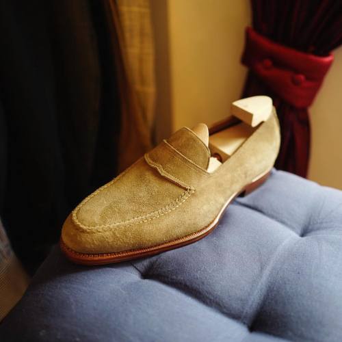 lastandlapel:
“Nice loafers!
#ZonkeyBoot #handlasted #shoes #madeinitaly #pitti #pittiuomo #firenze #menswear #mensshoes #theartofshoemaking #mensstyle #shoegame #firenze #florence (at Florence, Italy)
”