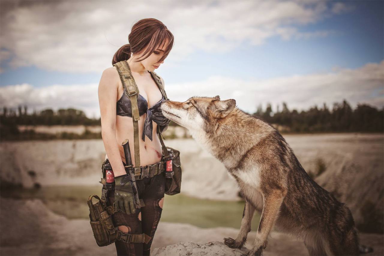 theomeganerd:  Metal Gear Solid V: The Phantom Pain Cosplay by Maul Cosplay &amp; Maja