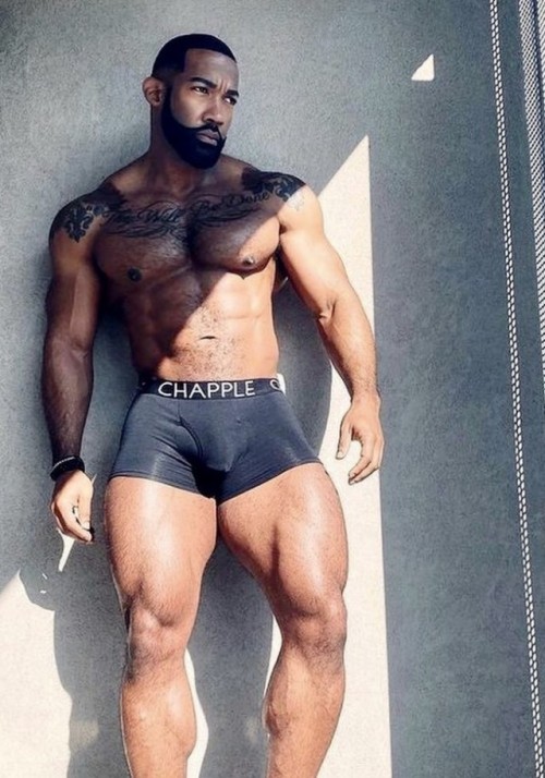 Black muscle nips and feet