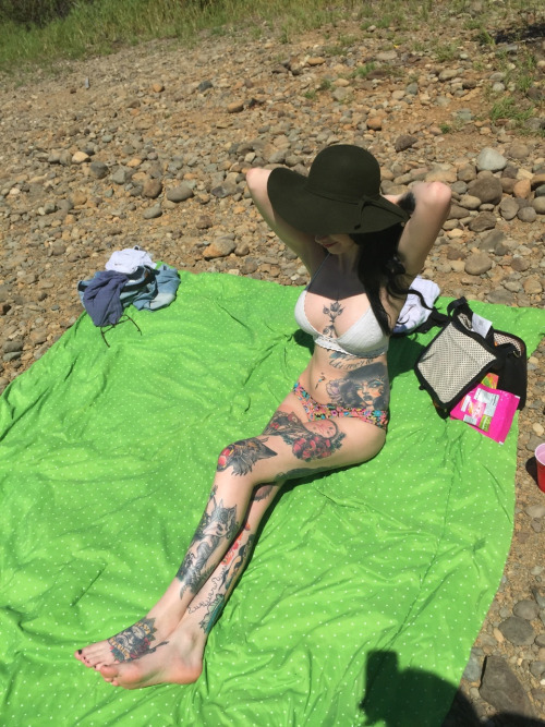 dont-forget-about-inked-girls:  More here Dont Forget About Inked Girls