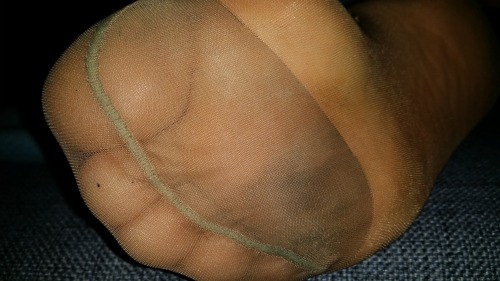 pissmuschi81:My sweaty nylon feetIncredible picture - I hope you have had a good smelling Time ? Dir