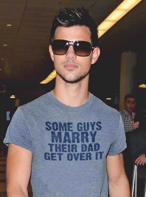 illuminatiofficial:  im laughing so hard 