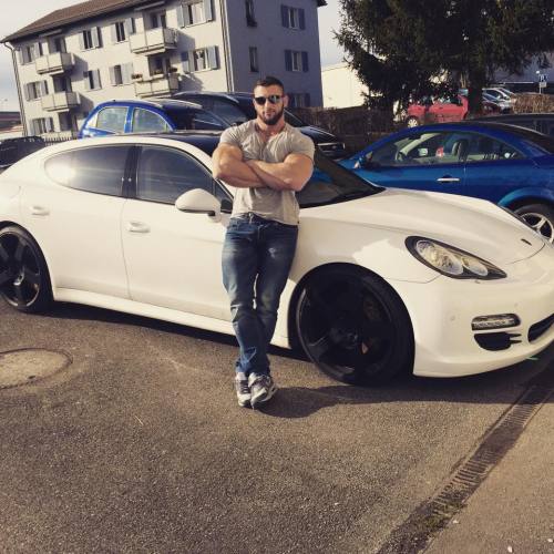 muscle-addicted:  Besim Trena -Bigi