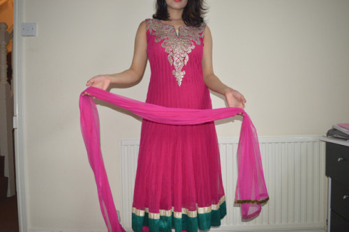 salwarfetish:  sexy NRI Milf stripping her #salwarKameez #hot#salwarFetish #desiSalwar