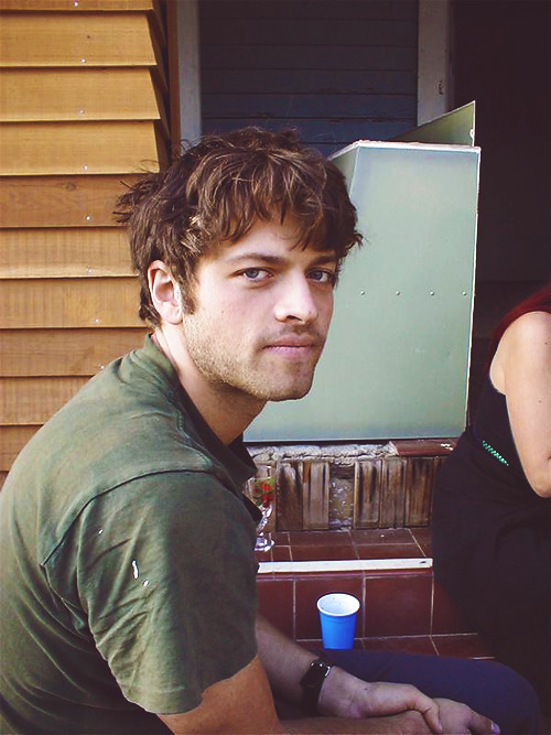 jacklesonmymind:misha is a lot cuter with brown tousled hair