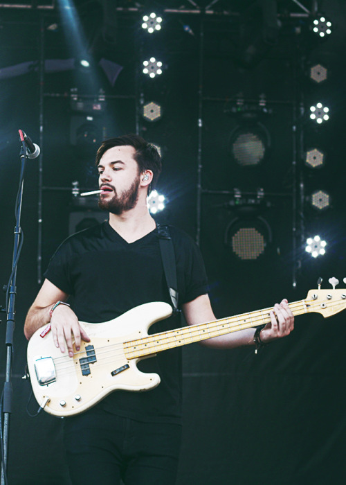 Ross MacDonald at Gov Ball 2014 don’t steal or repost. leave he credit