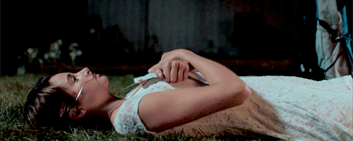 eathons:  What else? She is so beautiful. You don’t get tired of looking at