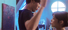 moonlightsdream:Not letting go of the hand of the one I love. That’s how I’ll live.
