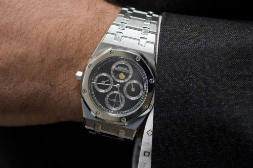 An Audemars Piguet Royal Oak perpetual calendar in stainless steel with a platinum bezel, as seen on the wrist of none other than legendary watchmaker Giulio Papi. Quite the daily wear watch.
See our full interview with Giulio and a look at some of...