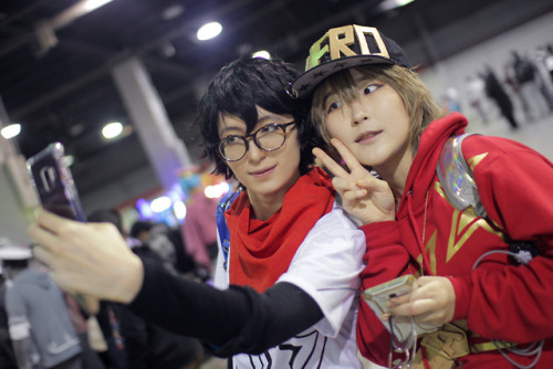 ☆ DANCING ALL NIGHT ☆  Protagonist: @tartecosplayAkechi Goro: @dusckcosphotos: @pndanoodle