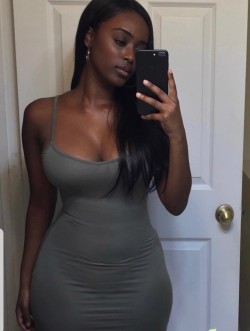 kingjazziedad:  DeliciouslySexy. Curvy. Gorgeous. Melanin Mami. DarkSkinned Ms *Samrah* ❤️  ❤️  ❤️