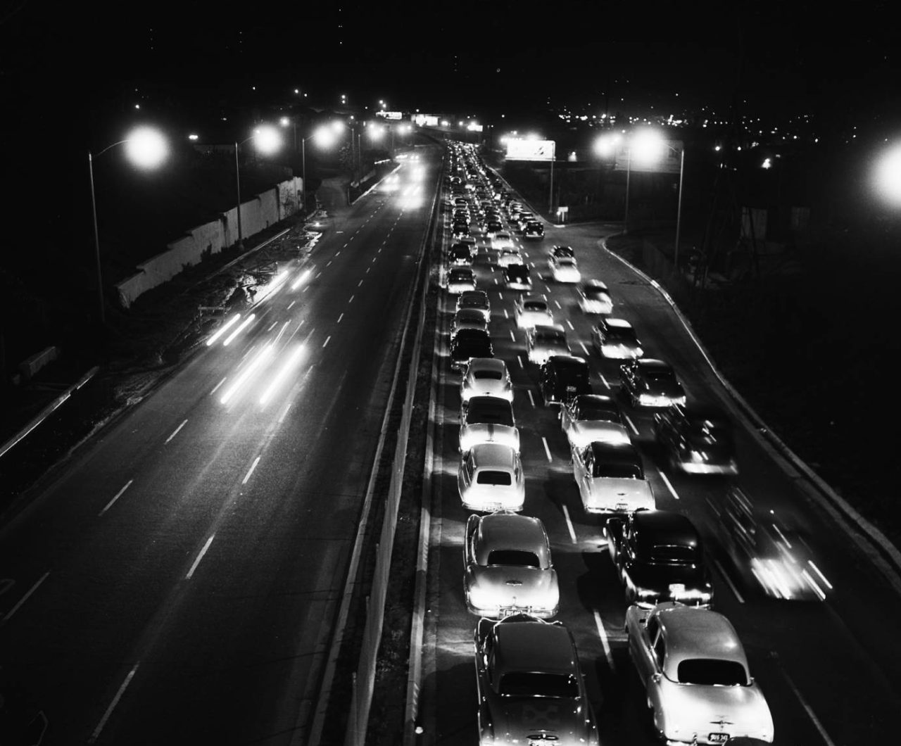 Arroyo Seco traffic jam, Pasadena, 1952 | Yesterday's Print