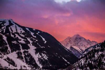 anyamekye:
“ Pyramid peak near Aspen Colorado last night at sunset (by tmo-photo)
”