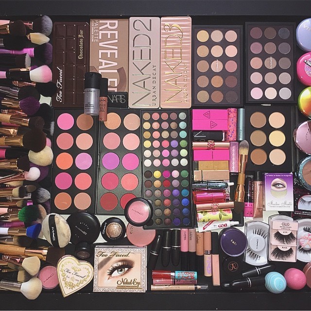 chanelzs:  slave2beauty:  jeffreestar:  MAKEUP HOARDER 😍😍😍 @slave2beauty