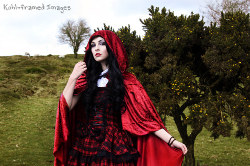 kohl-framed: Model: Poppy Augarde Cloak - Handmade by Poppygothiclemodelling.tumblr.com