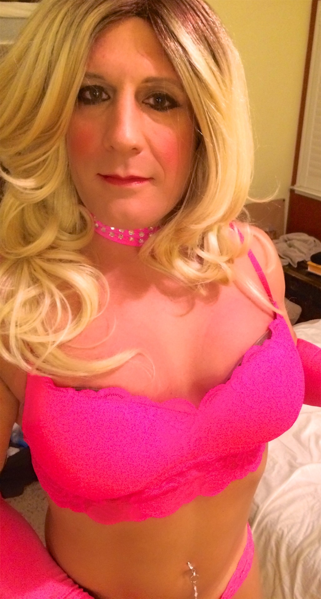 trans-amee:  A few more from my last set in all pink!   The bra is from Kohls, the