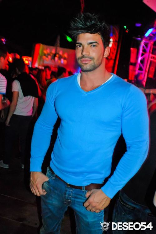 Sex grabyourankles:  Sergi Constance pictures