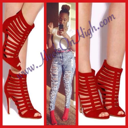 Rapture!! These shoes are a bright red! ❤️❤️❤️looks great dressed up or worn casually!—&mdas