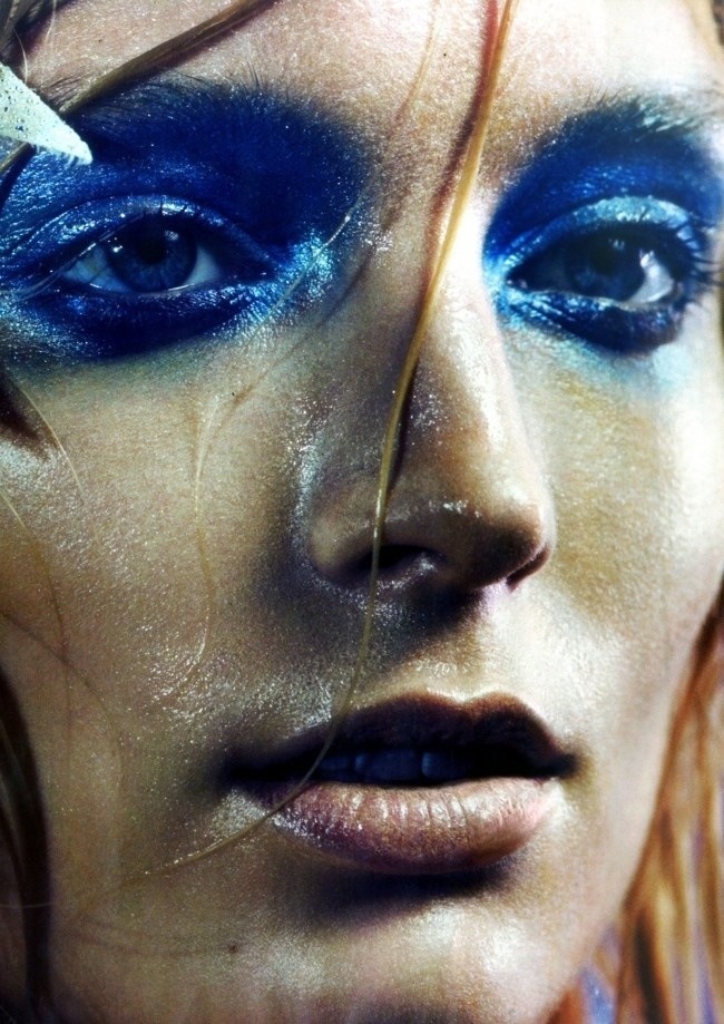 paintdeath:  Melissa Tammerijn in Vogue Italia May 2012 