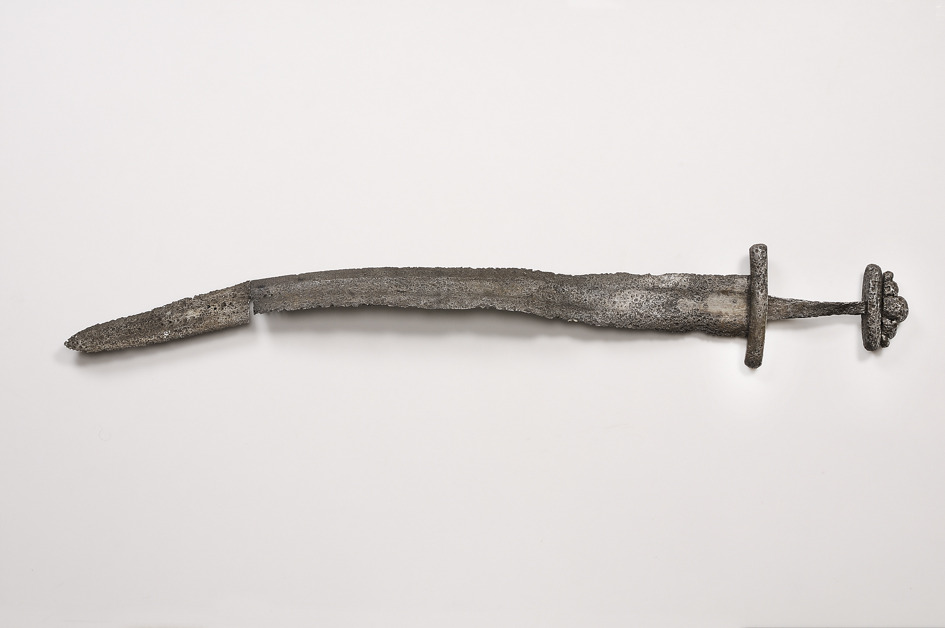 coolartefact:  Viking’s iron sword, 1000 years old  Source: https://imgur.com/JVdjPok