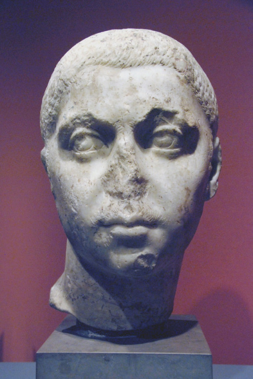 Portrait of emperor Alexander Severus. C.225-226 AD. Fine-grained white marble. H. 31,9. Nasjonalmus