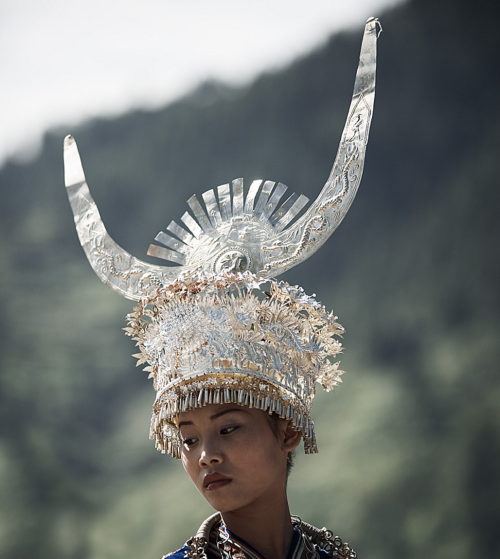 moonflock:decolonizedlove:sino slytherin aesthetic(karmay ngai + miao headdress)the full thing!!