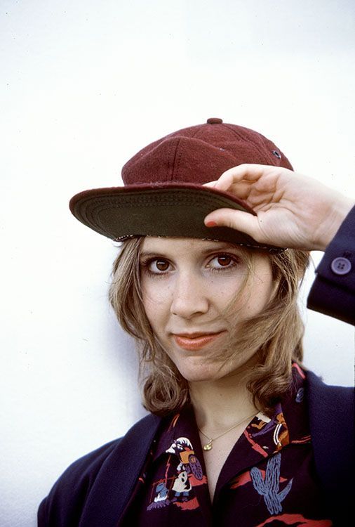 80s90sthrowback:  Carrie Fisher photographed by Douglas Kirkland, 1980.