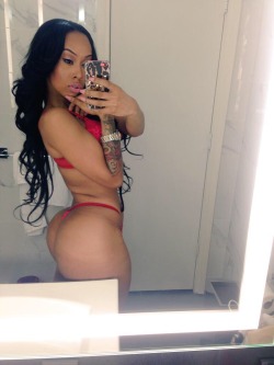 illyspov:  Got damn!!!  - Twitter: @envy_muah