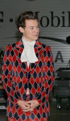 larryownthisass: Gucci patterned suits