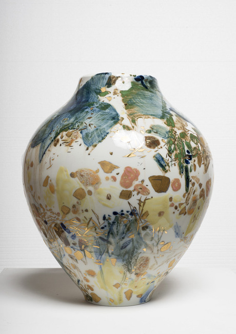 thatkindofwoman: Chu Teh-Chun porcelain, hand painted by the artist with gold highlights,