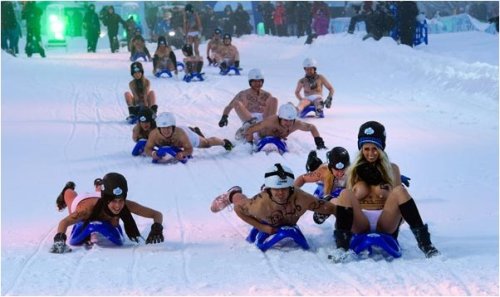 Das wird wieder ein Spaß: Nacktrodeln in Dresden 2014 - Juchuuuu in den Schnee :D