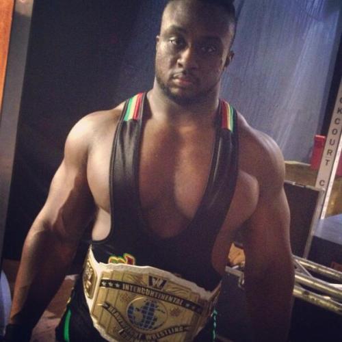 ineedfive-deactivated20160626: Will @WWEBigE retain his IC Title against Jack Swagger? #WWEChamber is now! #BackstageGram 