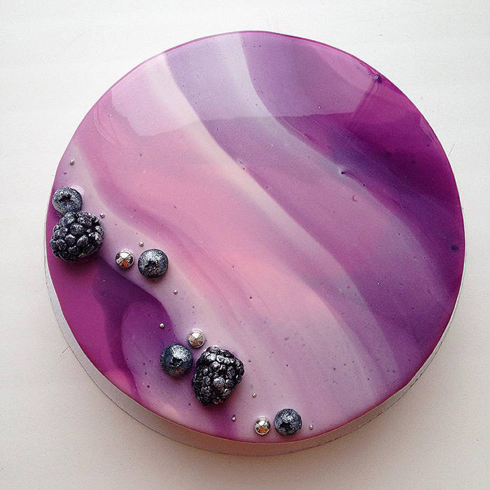 taktophoto:  Mirror Marble Cakes By Russian Confectioner Are Just Too Perfect 