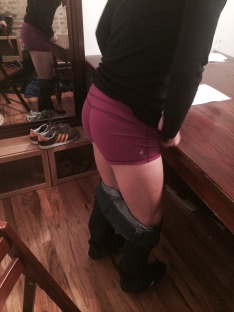naturalbornspanker–chicago:  At the weekly meetings the subject arrives at the office at the schedul