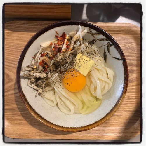 マイタケ玉バター いやぁこれも美味いなぁ 釜バター最高だね #うどん #UDON #本町 (Udon Kyutaro)https://www.instagram.com/p/CHO4jQaA6Zt/?