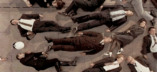 yorkeos: Radiohead - Just (1995)Directed by Jamie Thraves