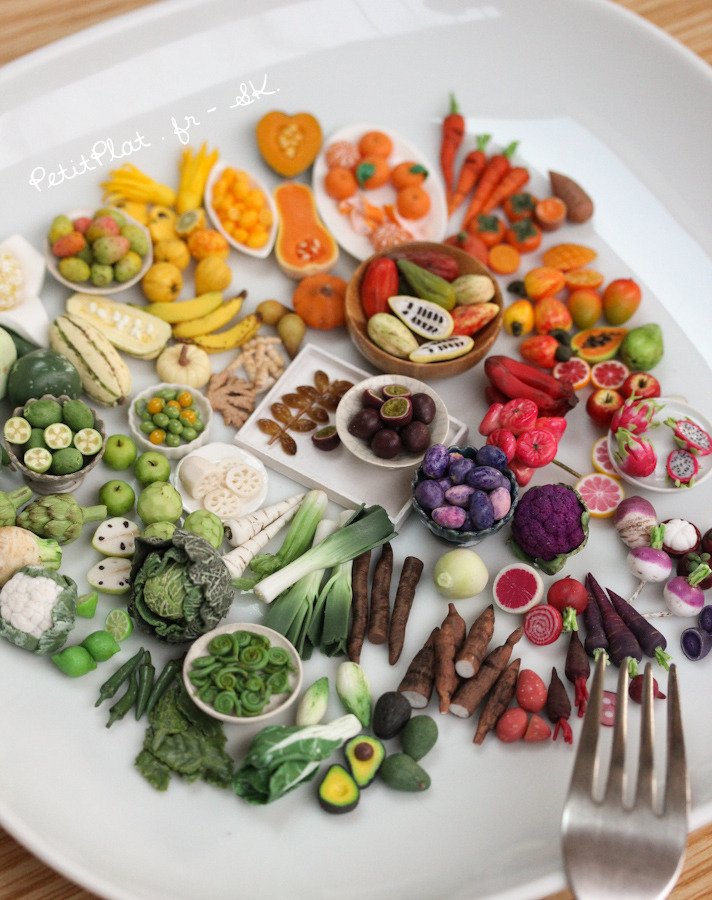 dailyminiveggie:  70 days of miniature fruit and veggies. My daily art challenge