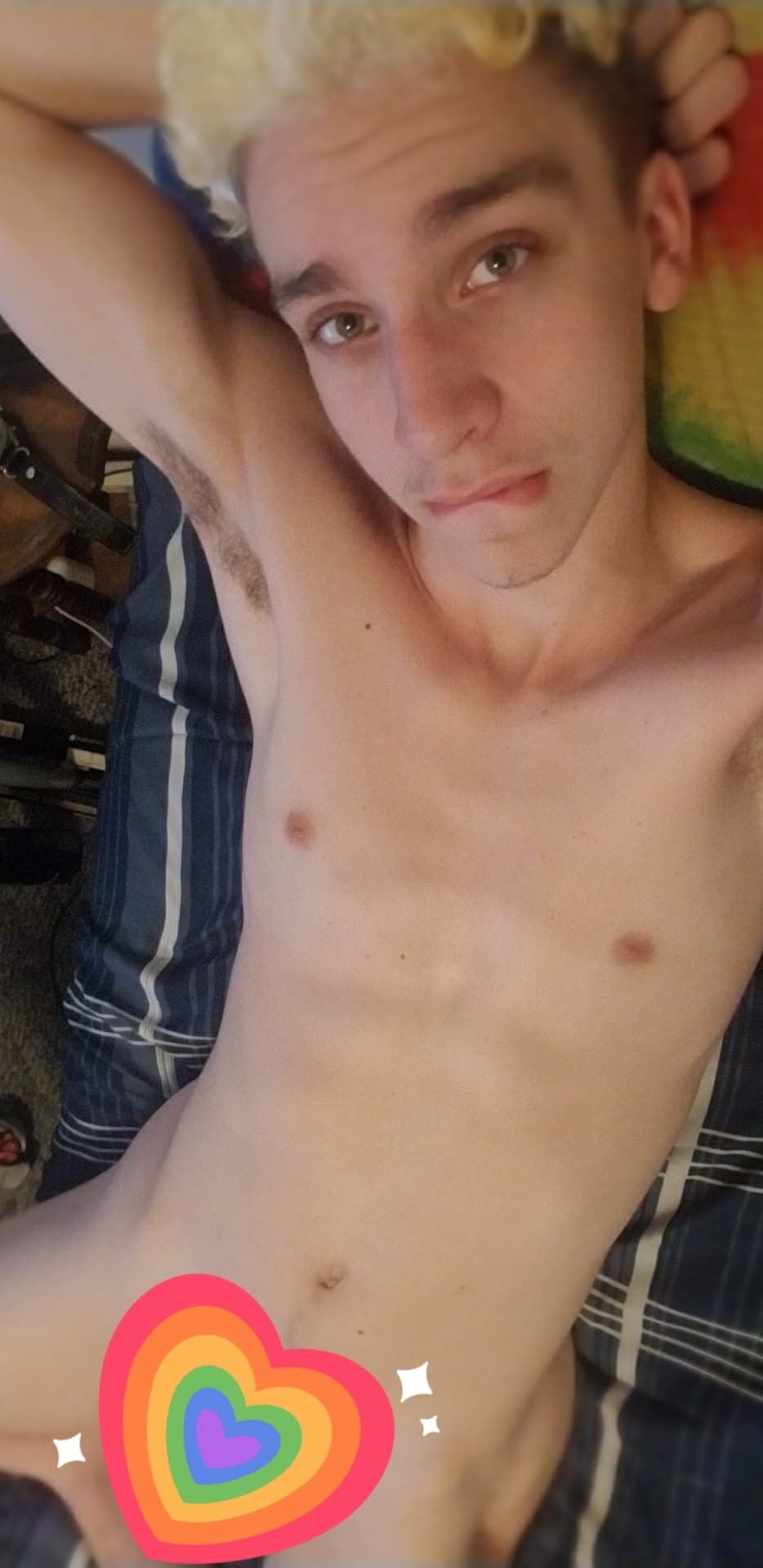 I’m online boys and girls, cum check out my new haircut live :P cum and hang out with me and watch me cum as many times as I can. :P https://chaturbate.com/b/nickpain0717/