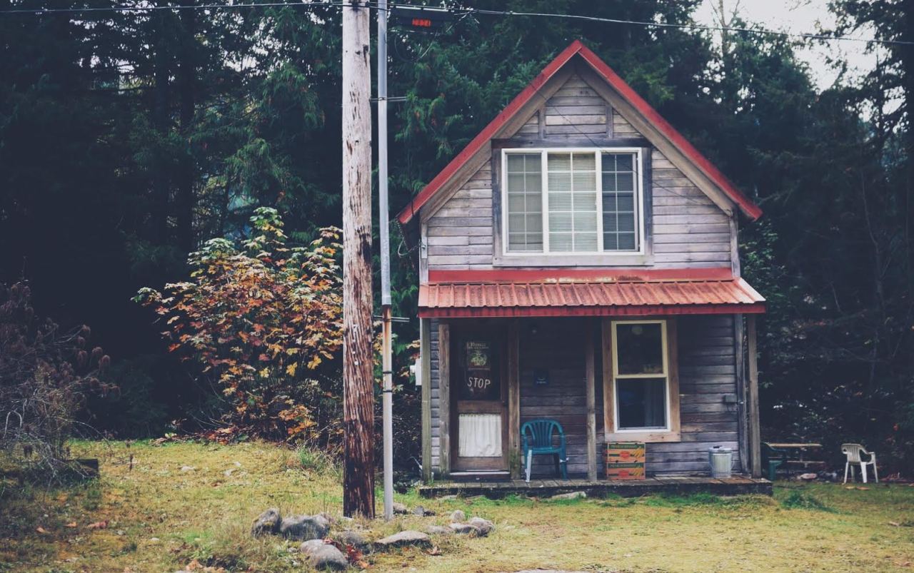 dirtlegends:  Cabin in Index, WA vsco.co/scottchanninghall 