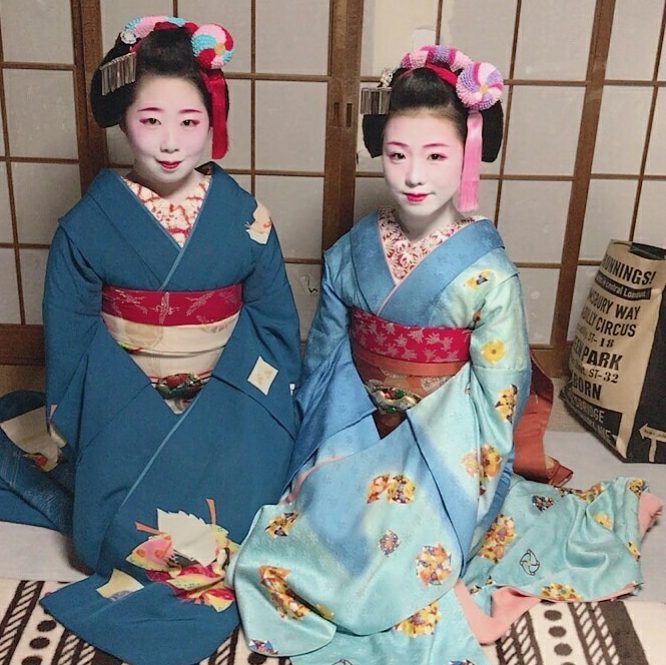 geisha-kai:  Setsubun 2018: maiko Kikuyae and Kikusana wearing special osome hairstyles