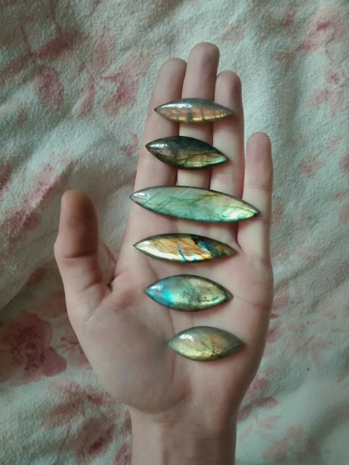 90377: soon all these beautiful labradorites will be pendants and for sale at my my etsy shop.