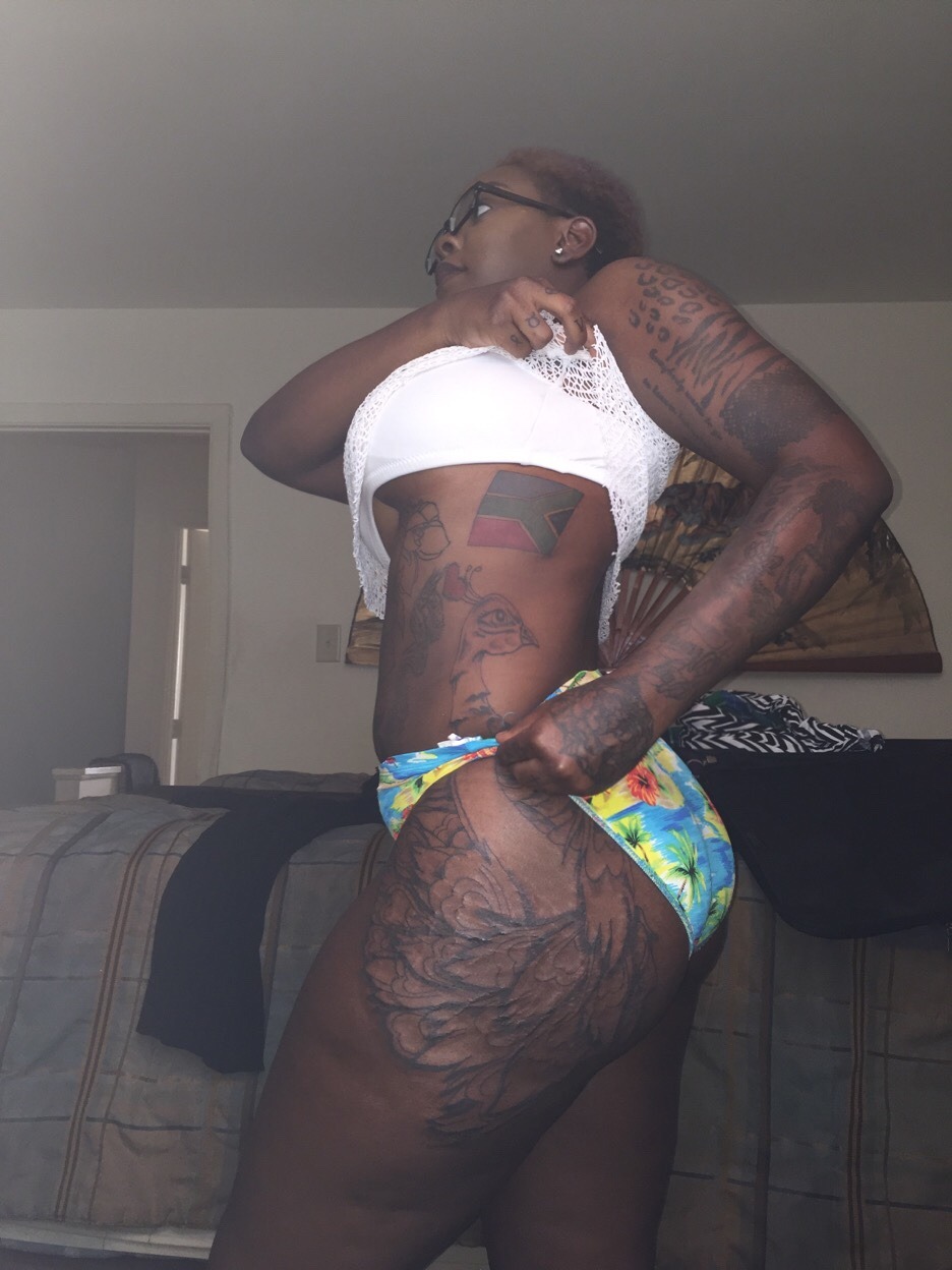 insecure-beautyy:  So I got new tattoos today.