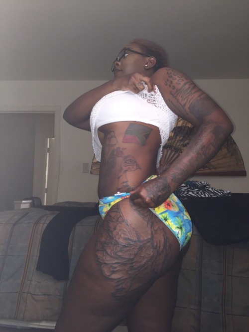 insecure-beautyy:  So I got new tattoos today.