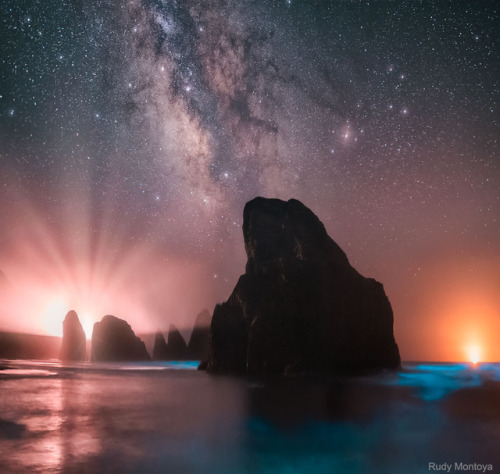 Sea and Sky Glows over the Oregon Coast : Every step caused the sand to light up blue. That glow was